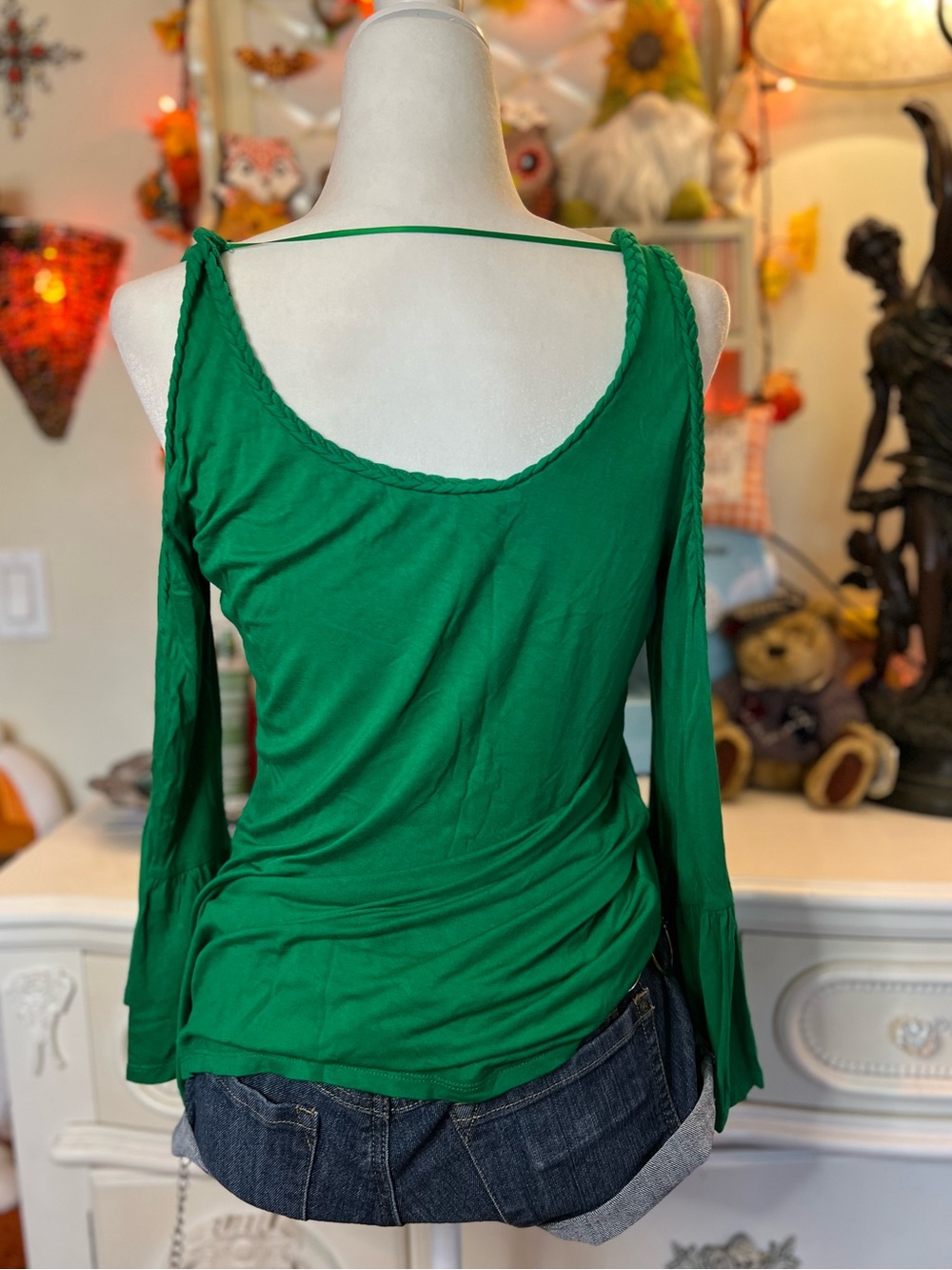 Cable & Gauge Emerald Green Cold-Shoulder Bell Sleeve Top - Picture 2 of 3